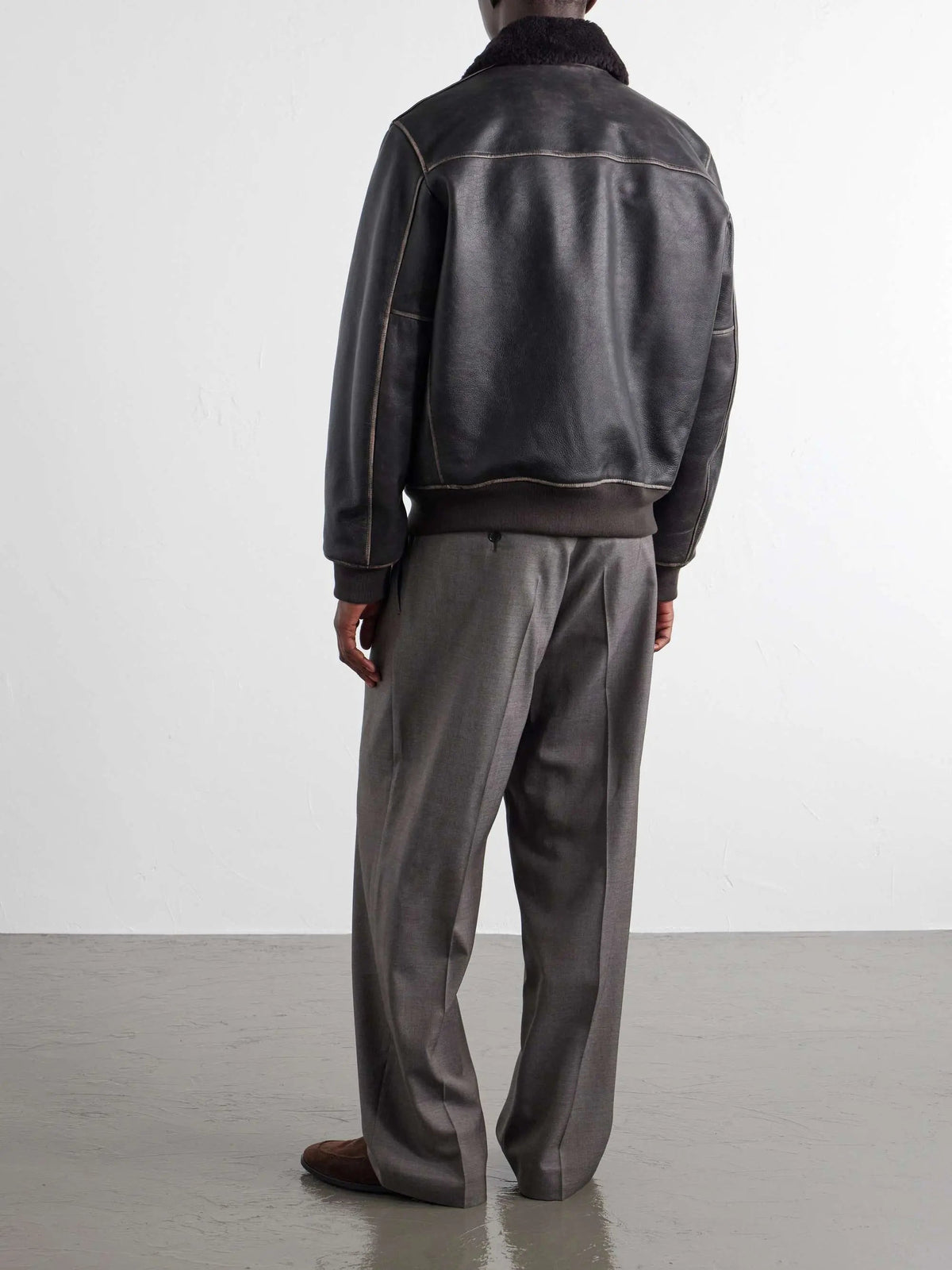 Men's Leather Bomber Jacket with Shearling Collar and Flap Pockets, view 3