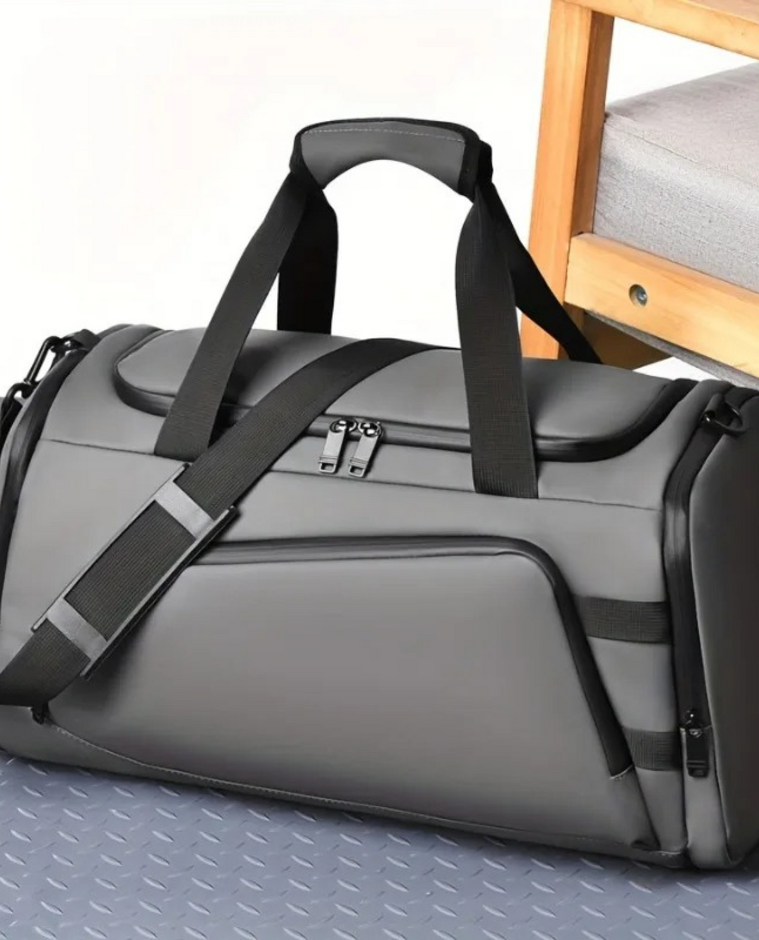 Calvin Travel Duffel Bag – Stylish, Spacious & Adventure-Ready